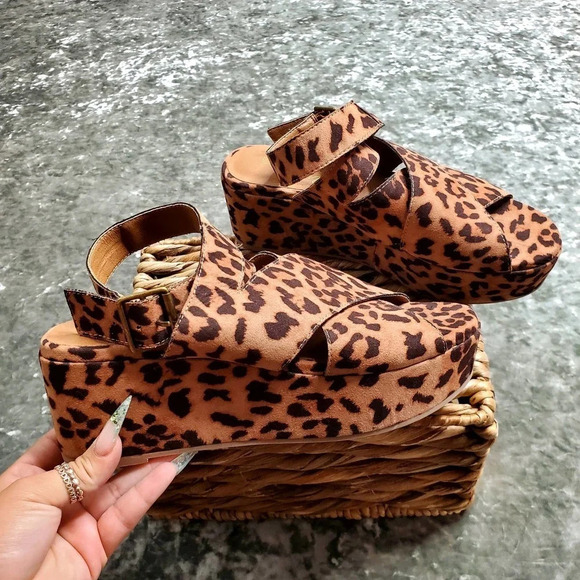 Coconuts by Matisse Flyaway Leopard Print Platform Sandals - Picture 2 of 6